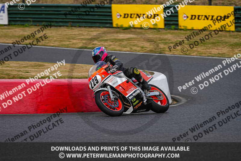 enduro digital images;event digital images;eventdigitalimages;mallory park;mallory park photographs;mallory park trackday;mallory park trackday photographs;no limits trackdays;peter wileman photography;racing digital images;trackday digital images;trackday photos